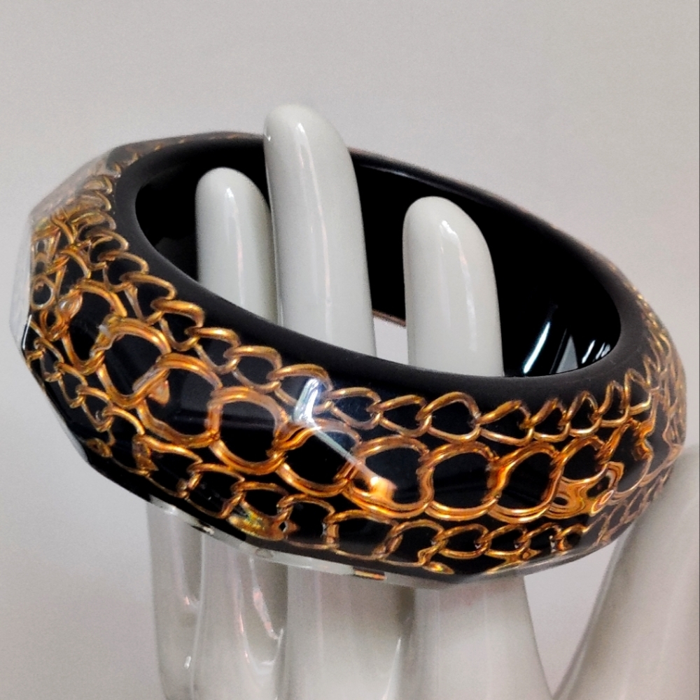 Vintage Chunky Acrylic Bracelet w/Encased chains Chanel style